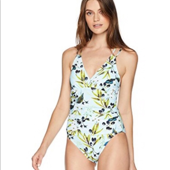 La Blanca Women's Underwire One Piece Swimsuit